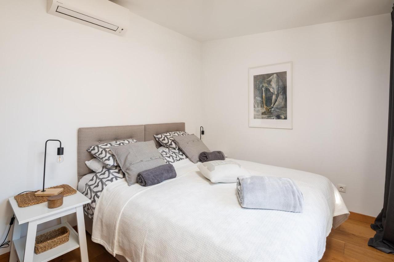 Modern Apt With Terrace 4 Min Walk To The Beach Split Exterior foto